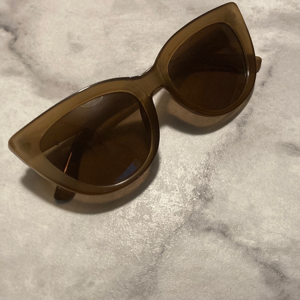 No brand sunglasses